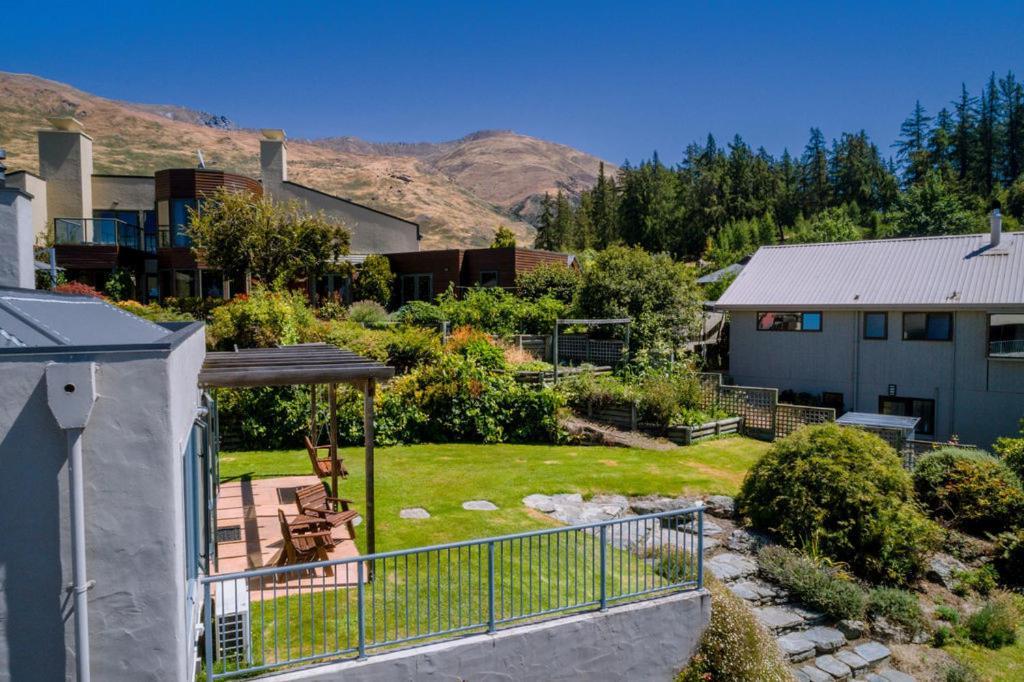Sargood Splendour - Wanaka Holiday Home Esterno foto