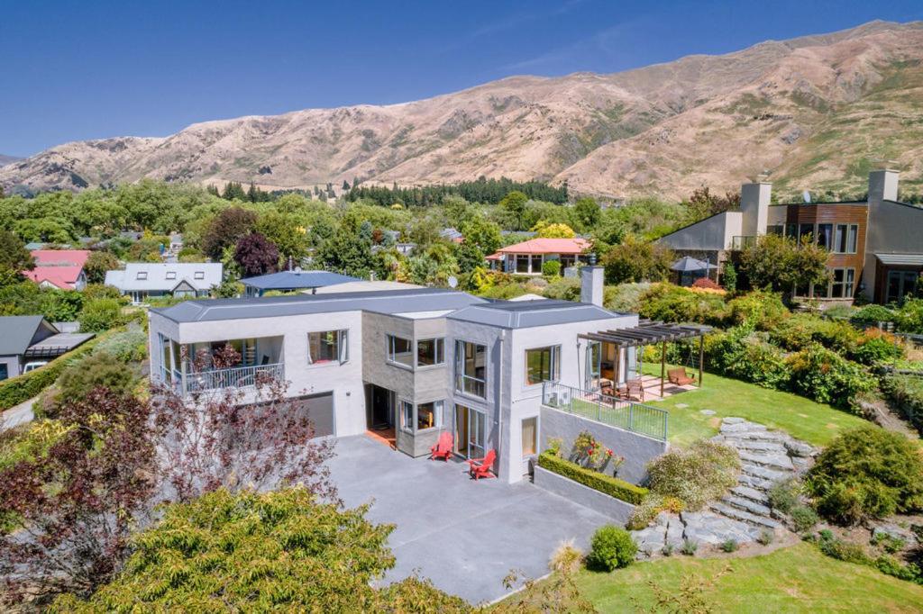 Sargood Splendour - Wanaka Holiday Home Esterno foto